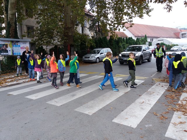 Policist pri prvošolcih